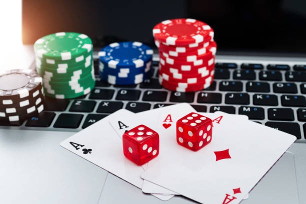 Play'n GO live-dealer studio with multiple camera angles at manjur4d